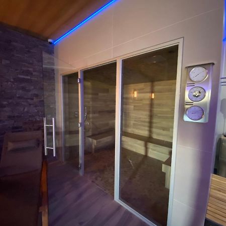 World Hotel Saint-Vulbas Eksteriør bilde
